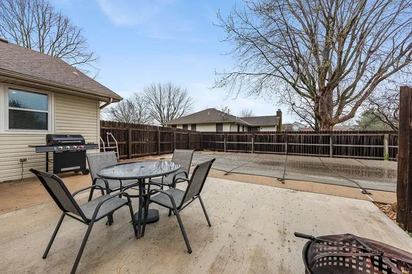 $369,000 | 706 Ozark Short Line, Odessa, MO 64076