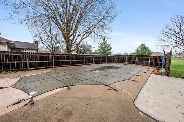 $369,000 | 706 Ozark Short Line, Odessa, MO 64076