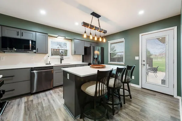 $369,000 | 706 Ozark Short Line, Odessa, MO 64076