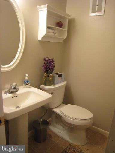 1821 Wainwright Drive Reston, VA 20190 - Photo 13 of 26 Half Bath 1