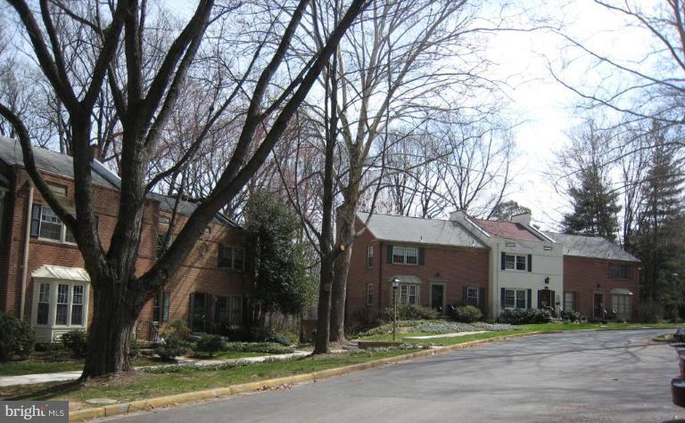 1821 Wainwright Drive Reston, VA 20190 - Photo 25 of 26 Street View