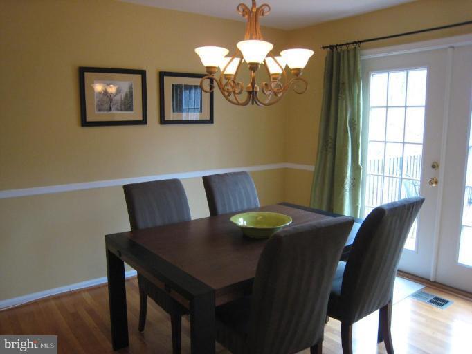 1821 Wainwright Drive Reston, VA 20190 - Photo 4 of 26 Dining Room