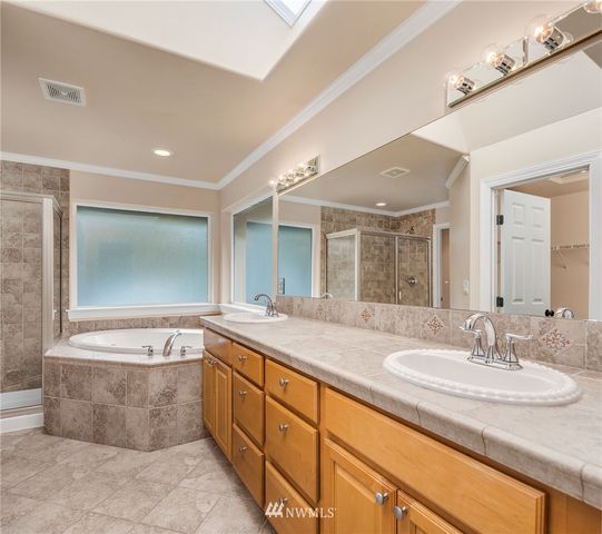 $650,000 | 13908 Beverly Park Road, Lynnwood, WA 98087