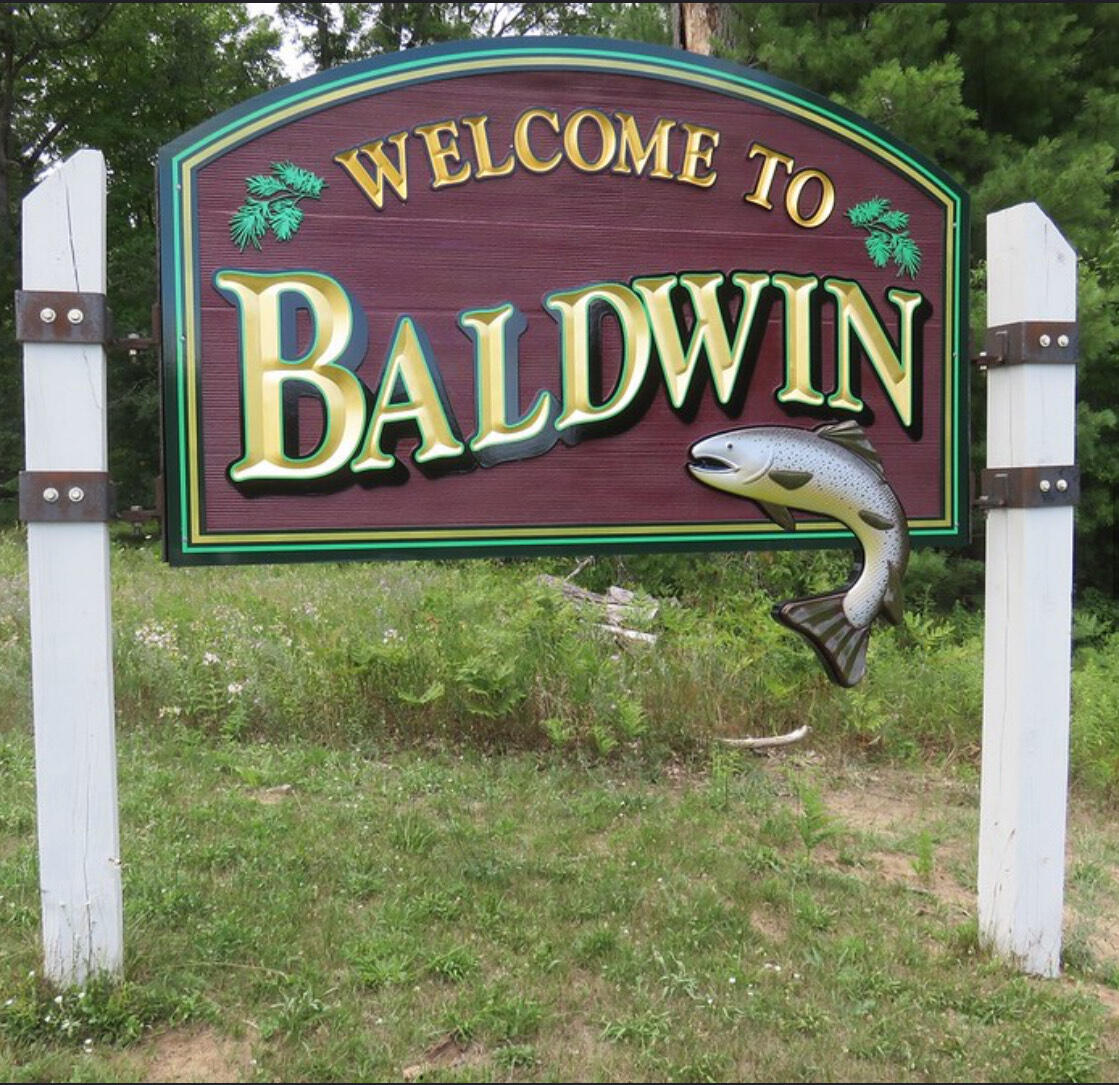 4177 South Michway Baldwin, MI 49304 - Photo 2 of 35 IMG_2942