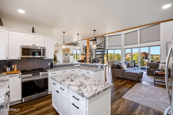 $1,185,000 | 2258 Big Bear Circle, Overgaard, AZ 85933