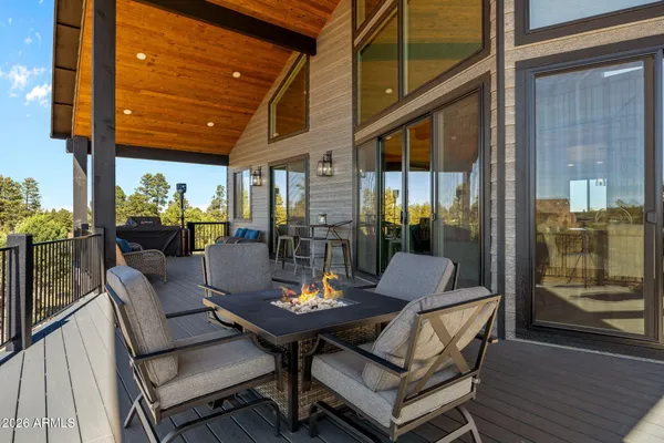 $1,185,000 | 2258 Big Bear Circle, Overgaard, AZ 85933