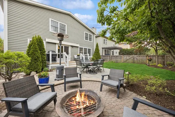 $1,275,000 | 749 Summit Street, Downers Grove, IL 60515
