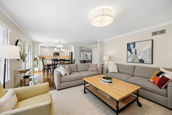 $1,275,000 | 749 Summit Street, Downers Grove, IL 60515
