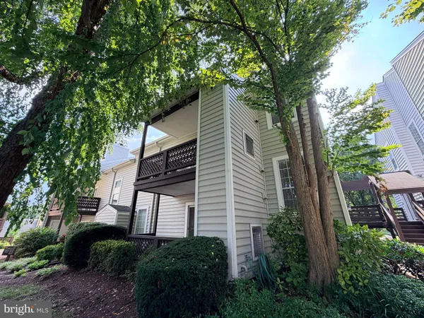 $450,000 | 10131 Oakton Terrace Road, Oakton, VA 22124