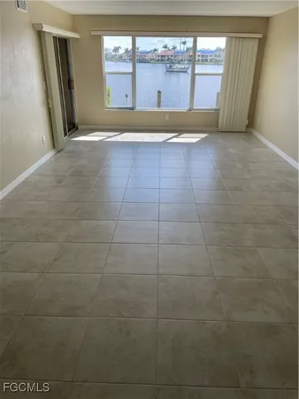 an empty room with an empty space