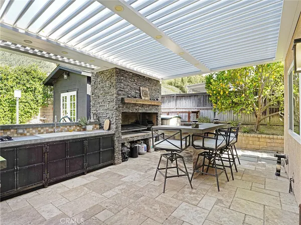 $995,000 | 23805 Oak View Lane, Newhall, CA 91321