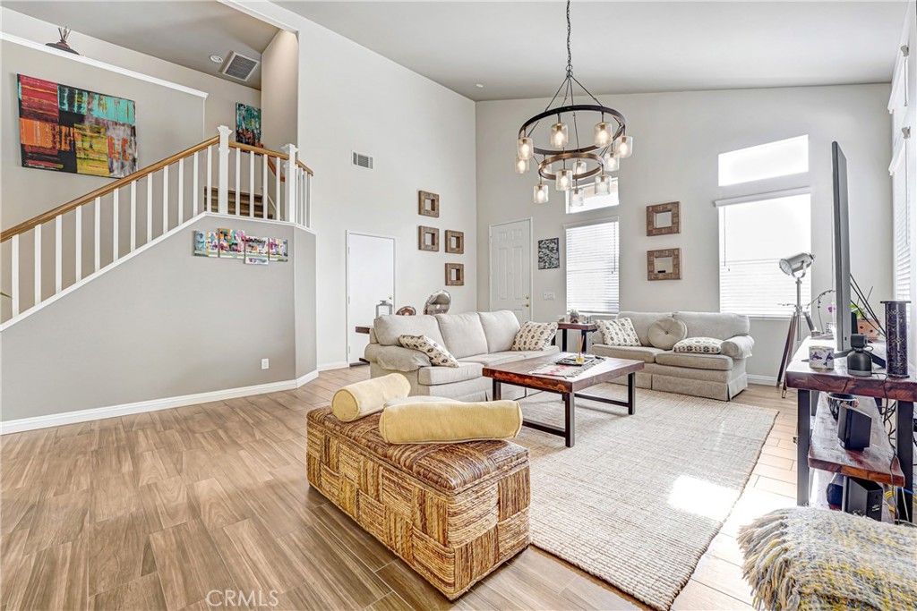 23805 Oak View Lane Newhall, CA 91321 - Photo 7 of 26
