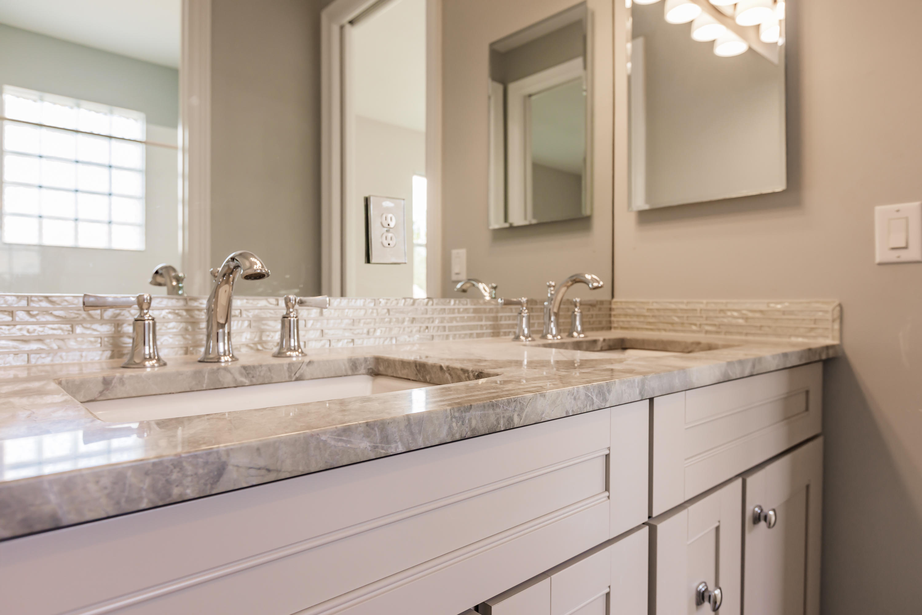 11308 Misty Ridge Way Boynton Beach, FL 33473 - Photo 27 of 49 Jack and Jill Bathroom