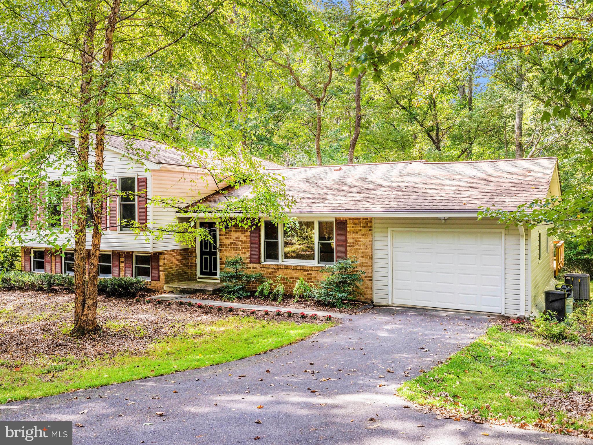25124 Hickory Ridge Lane Gaithersburg, MD 20882 - Photo 36 of 45 0EK_4816