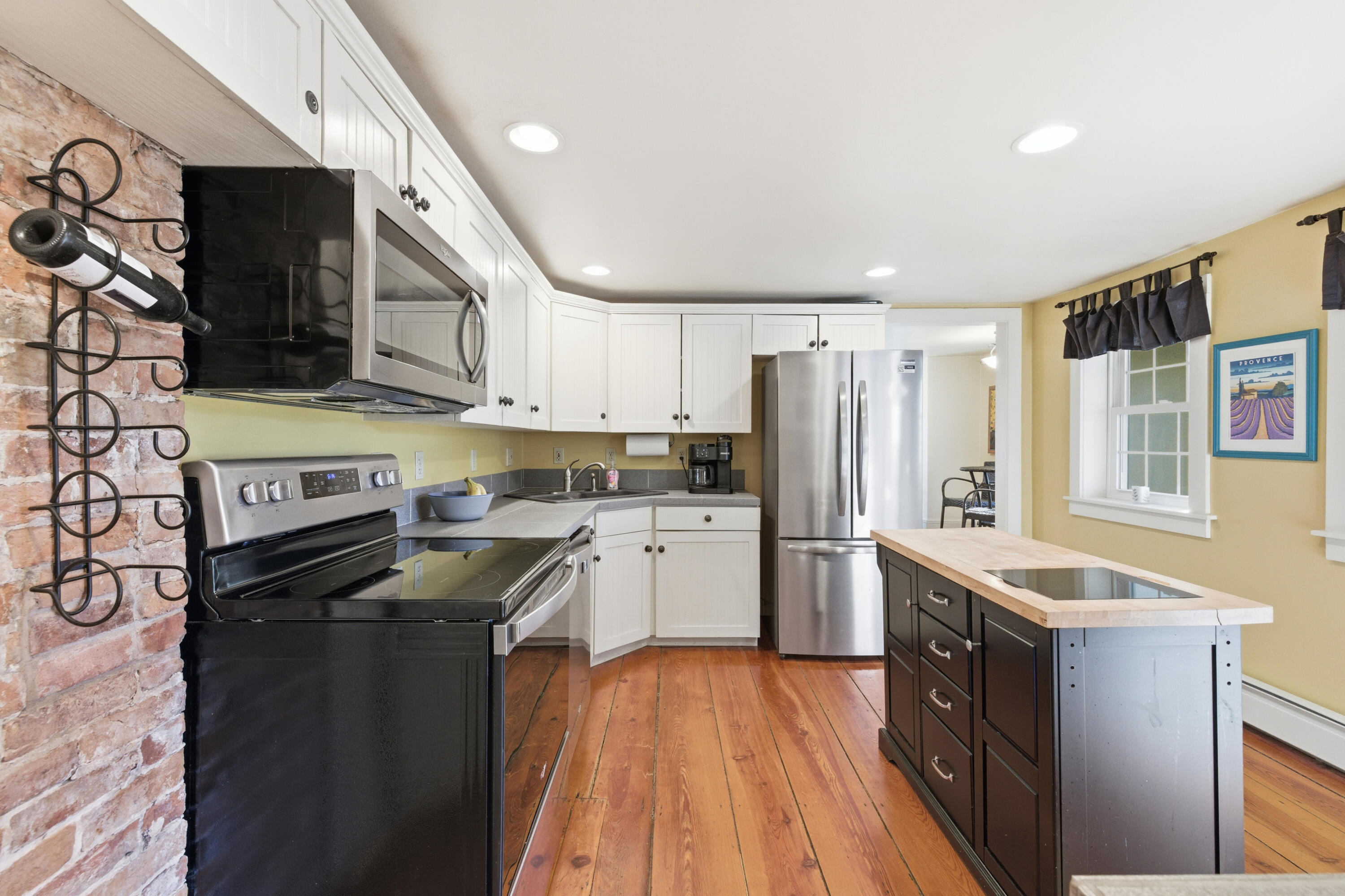 104 Hill Street, Unit 1 Saco, ME 04072 - Photo 7 of 39 3G0A9453