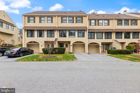 $409,000 | 649 Niblick Lane, Unit 20, Wallingford, PA 19086