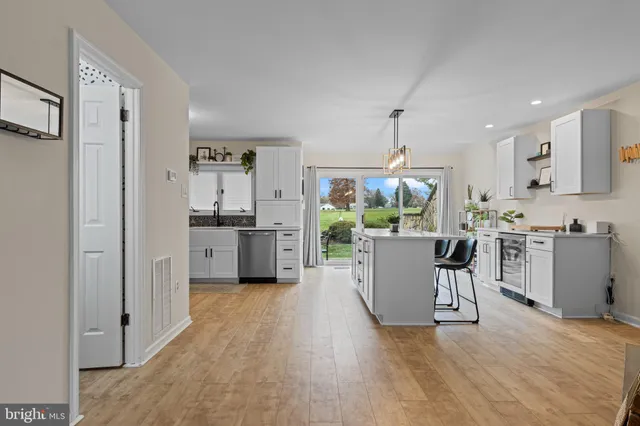 $409,000 | 649 Niblick Lane, Unit 20, Wallingford, PA 19086