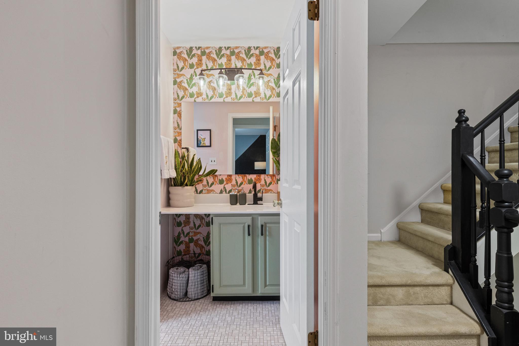 649 Niblick Lane, Unit 20 Wallingford, PA 19086 - Photo 24 of 35 a view of a hallway with seating area