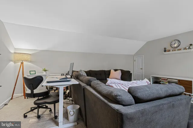 $409,000 | 649 Niblick Lane, Unit 20, Wallingford, PA 19086