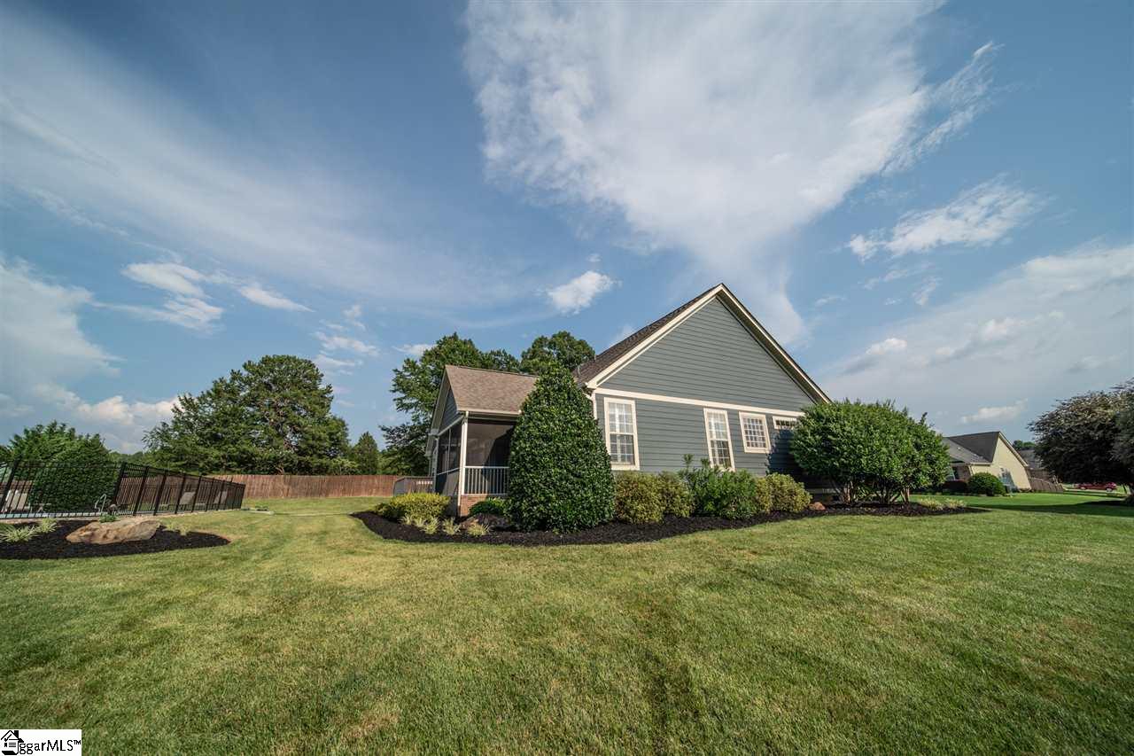 6 Redwater Way Greer, SC 29651 - Photo 11 of 30 Gallery Image 11