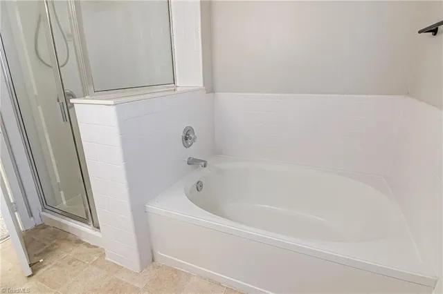 $2,200 | 3313 Northbrook Drive, Greensboro, NC 27410