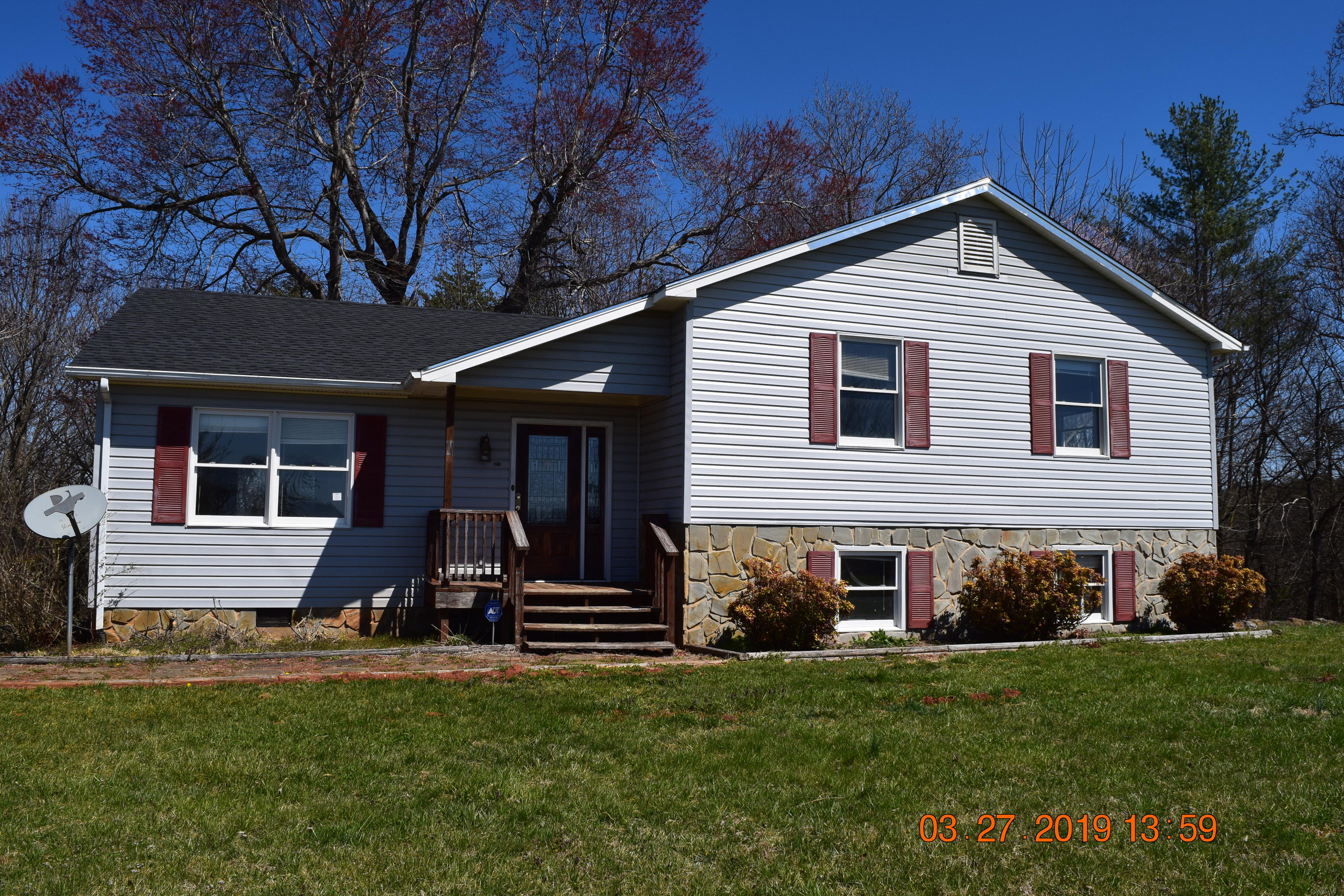 1988 Alean Road Wirtz, VA 24184 - Photo 1 of 36 DSC_0618