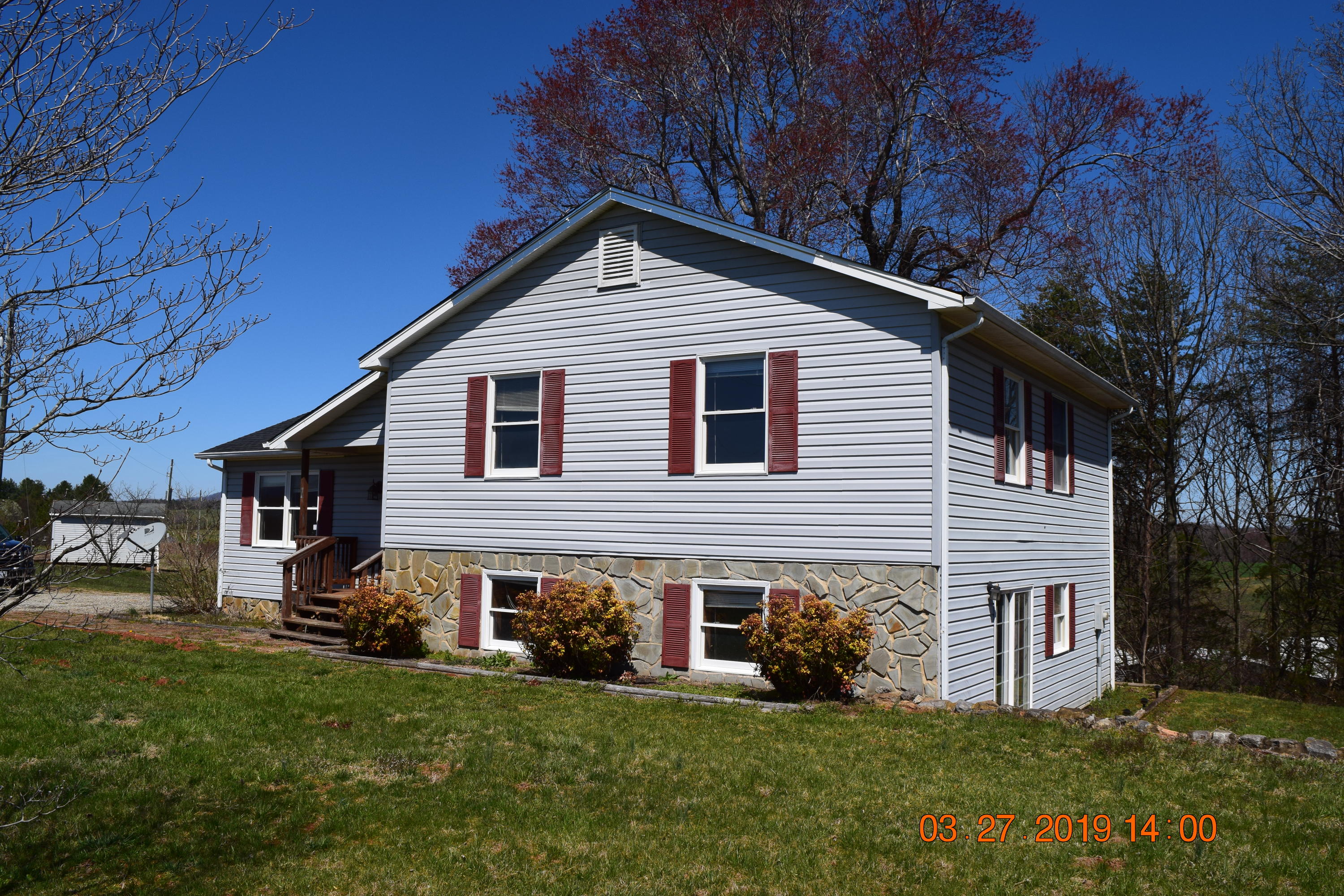1988 Alean Road Wirtz, VA 24184 - Photo 2 of 36 DSC_0619