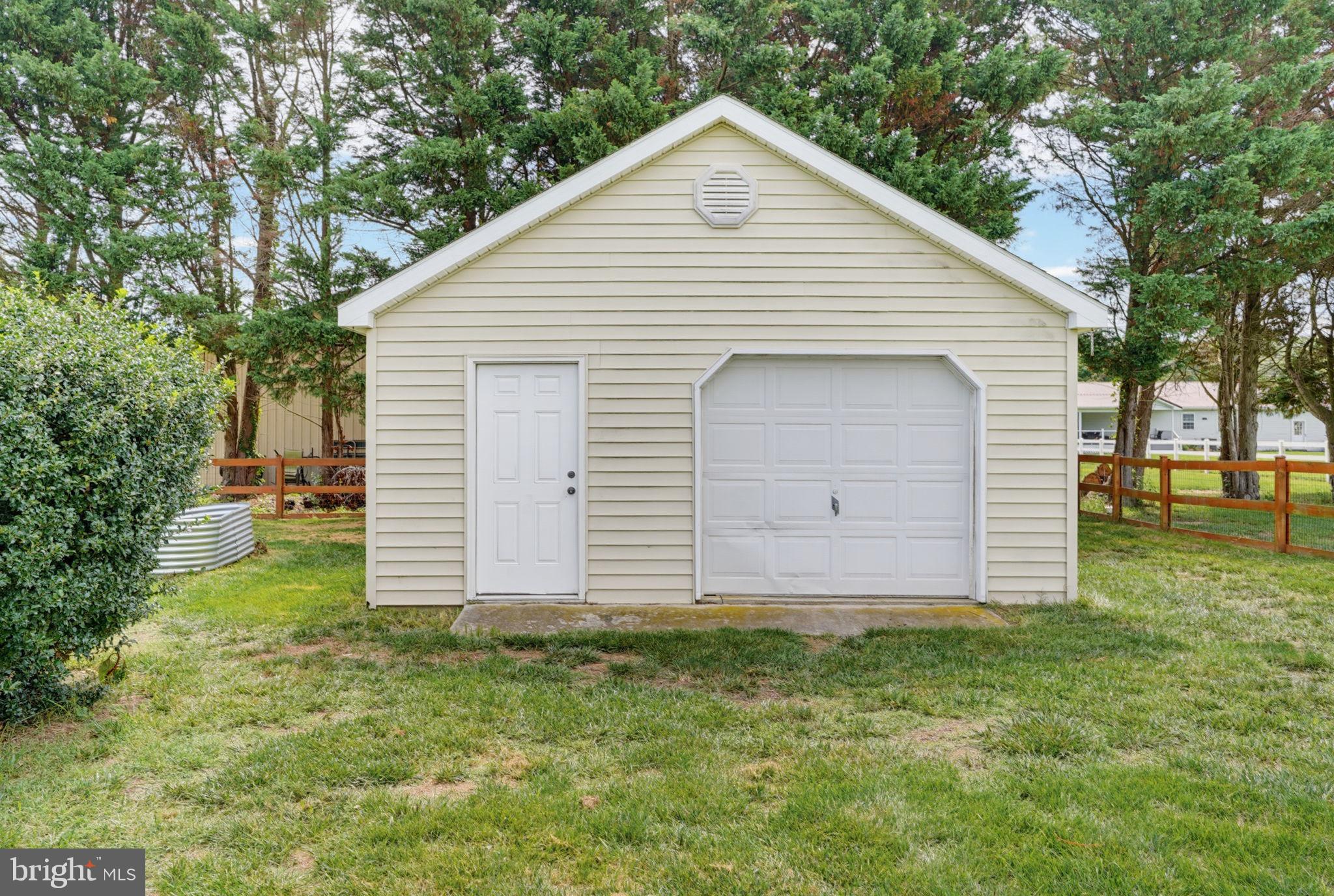 106 Falls Road Milton, DE 19968 - Photo 7 of 44 detached garge/shed-insulated w/ electric