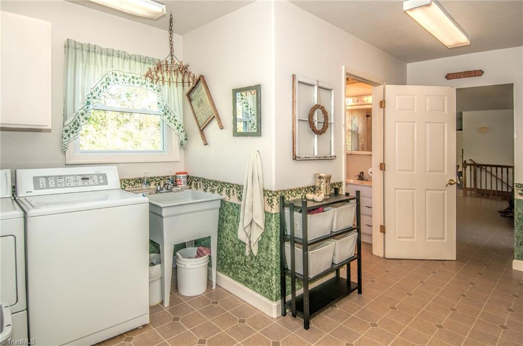 14050 Cool Springs Road Cleveland, NC 27013 - Photo 16 of 25 Laundry