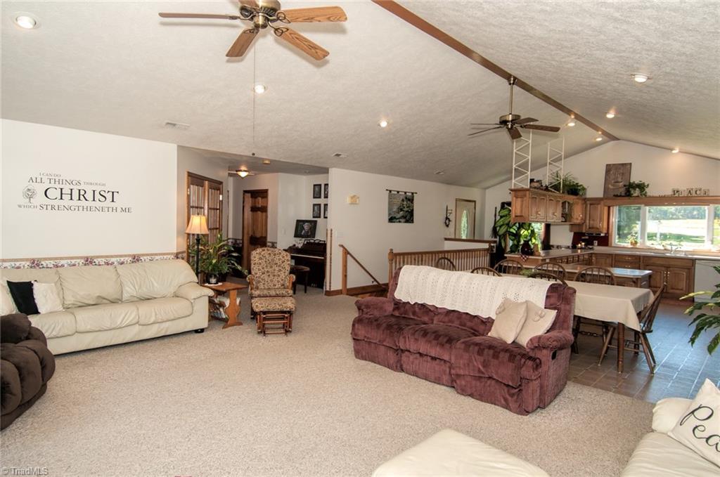 14050 Cool Springs Road Cleveland, NC 27013 - Photo 5 of 25 Great Room