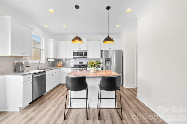 $425,000 | 115 West Americana Drive, Mooresville, NC 28115