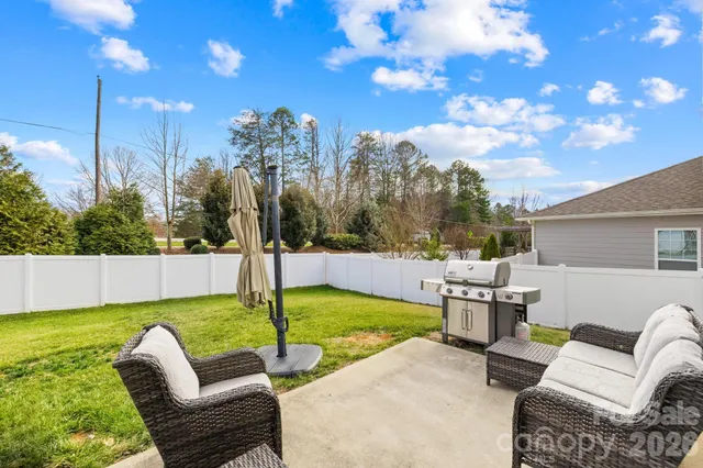$425,000 | 115 West Americana Drive, Mooresville, NC 28115