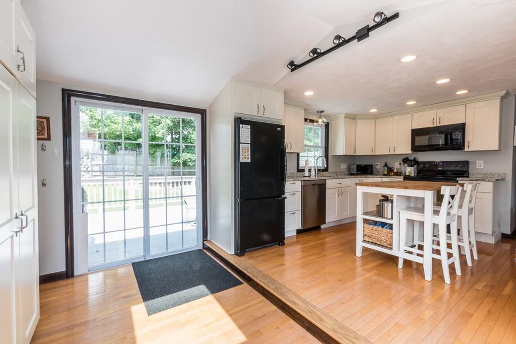 23 Cameron Road Norwood, MA 02062 - Photo 4 of 40 Gallery Image 4