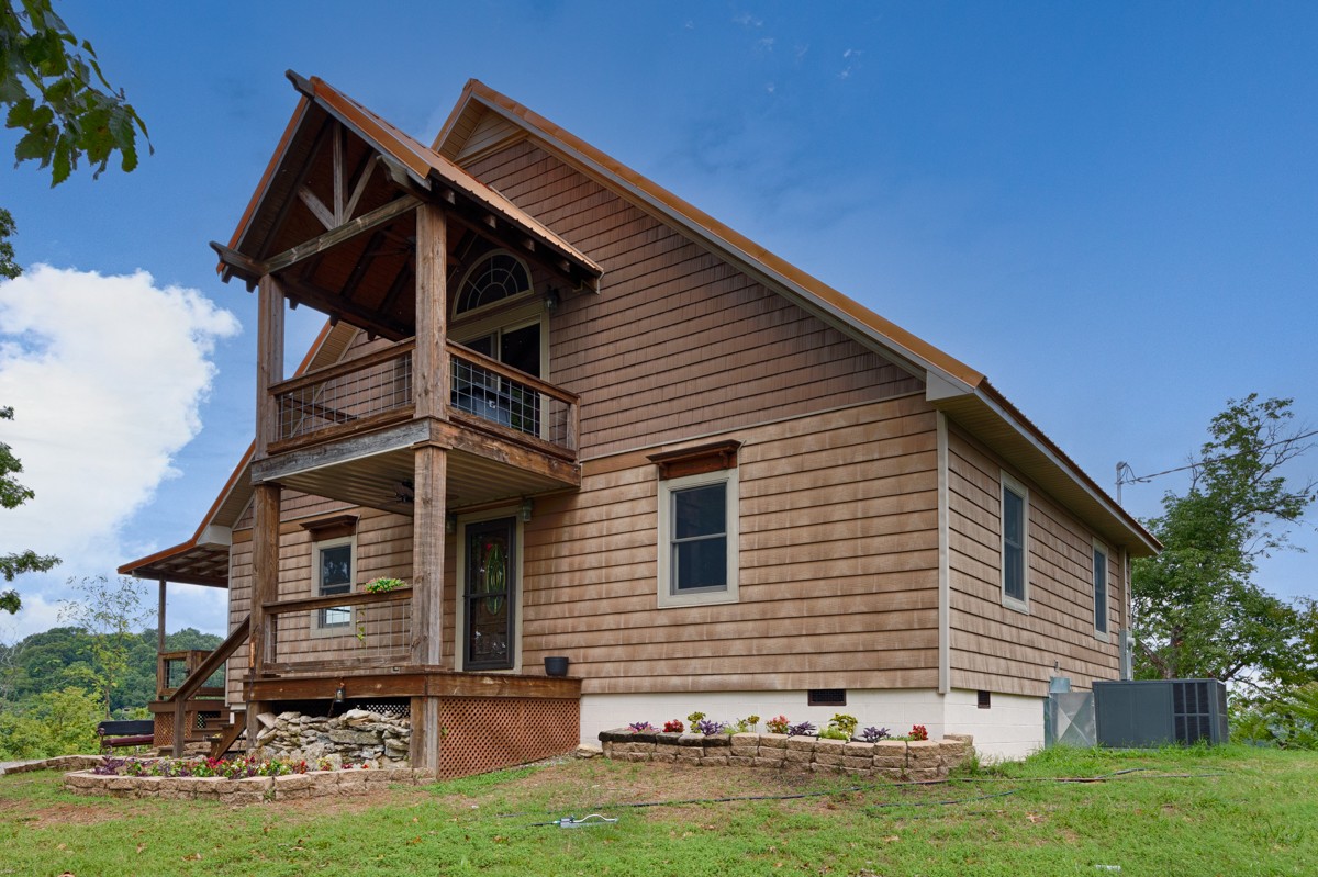 375 Kelley Road Prospect, TN 38477 - Photo 29 of 42 a front view of house with yard
