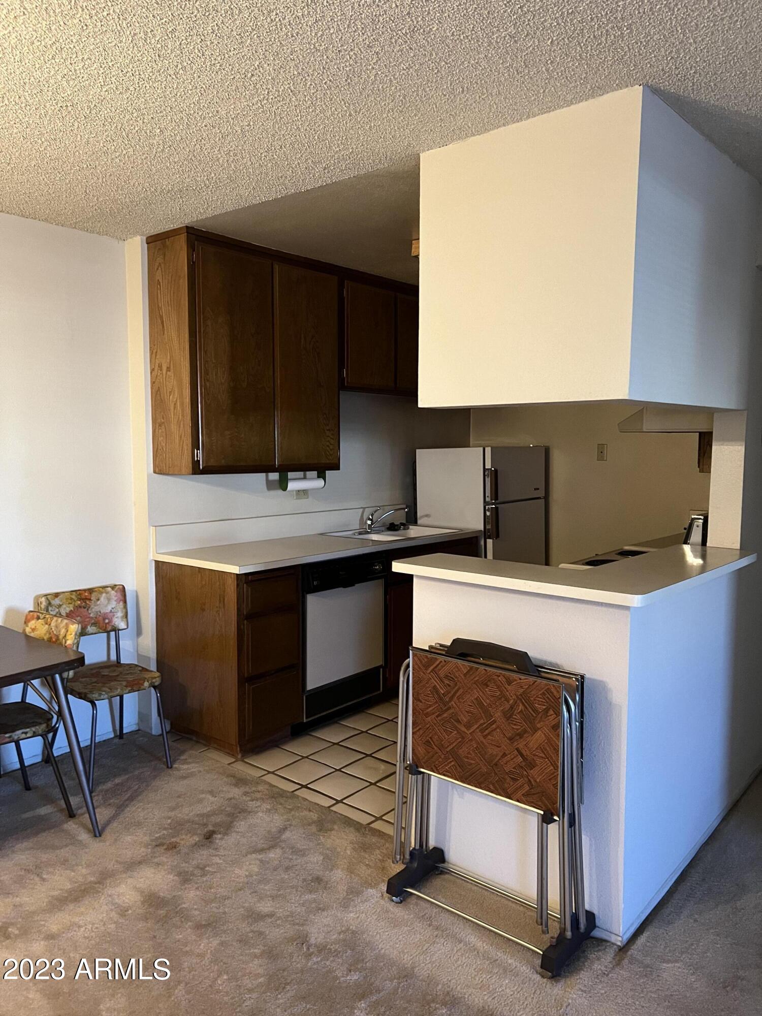 5525 East Thomas Road, Unit F16 Phoenix, AZ 85018 - Photo 4 of 4 IMG_3014