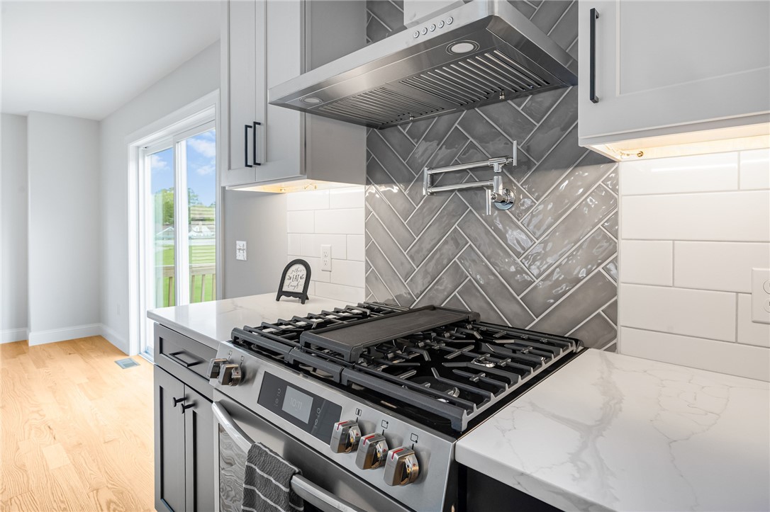 212 St Louis Avenue Woonsocket, RI 02895 - Photo 8 of 38