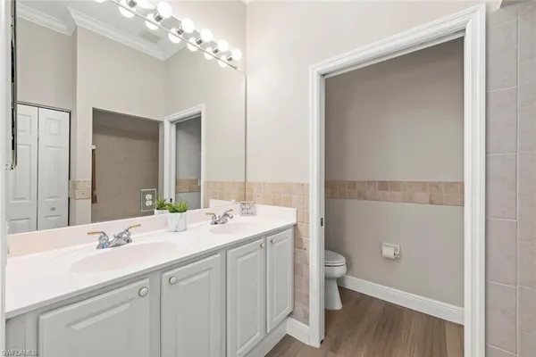 $525,000 | 3653 Periwinkle Way, Unit 127, Naples, FL 34114