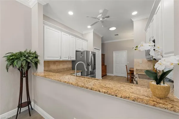 $525,000 | 3653 Periwinkle Way, Unit 127, Naples, FL 34114