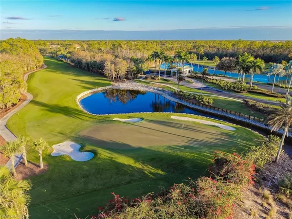 $525,000 | 3653 Periwinkle Way, Unit 127, Naples, FL 34114