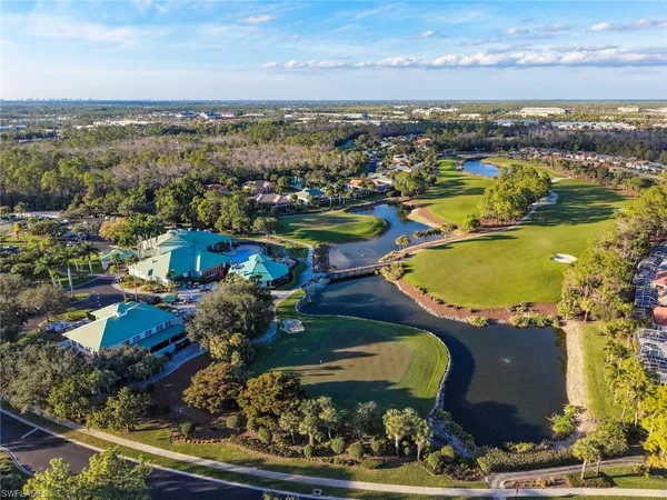 $525,000 | 3653 Periwinkle Way, Unit 127, Naples, FL 34114