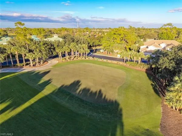 $525,000 | 3653 Periwinkle Way, Unit 127, Naples, FL 34114