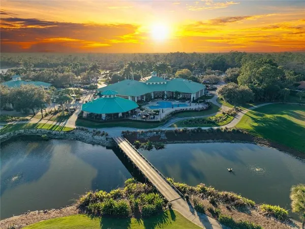 $525,000 | 3653 Periwinkle Way, Unit 127, Naples, FL 34114