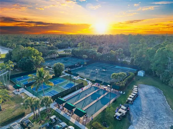 $525,000 | 3653 Periwinkle Way, Unit 127, Naples, FL 34114