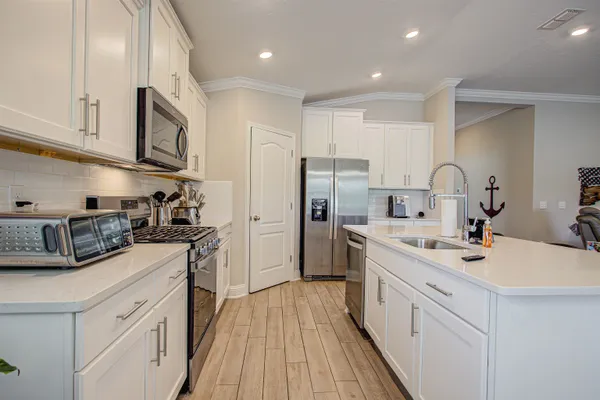 $2,600 | 721 Narvarez Avenue, St. Augustine, FL 32084