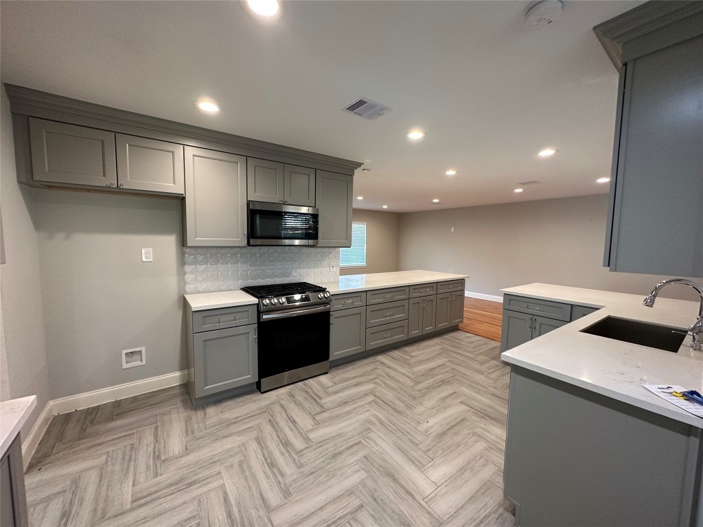 1701 Buchanan Street Pasadena, TX 77502 - Photo 5 of 14