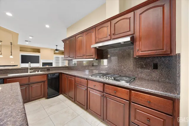 $999,777 | Undisclosed Address, Bakersfield, CA 93311