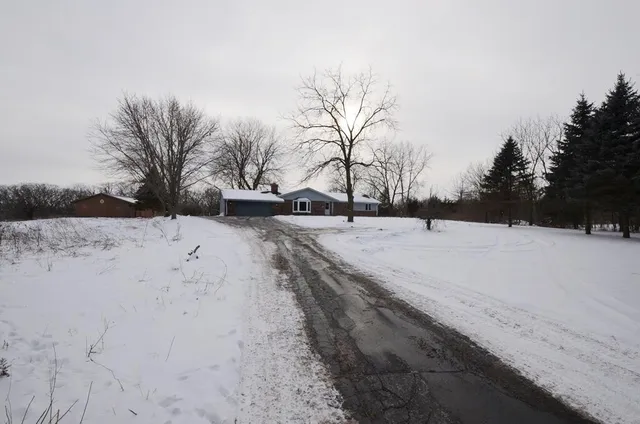 $499,900 | S107W36801 Annice Lane, Eagle, WI 53119