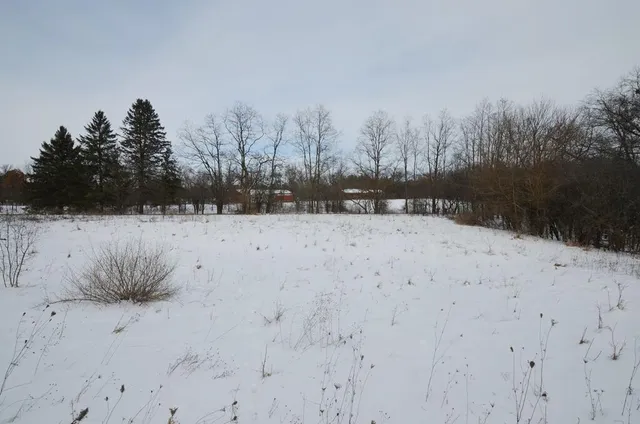 $499,900 | S107W36801 Annice Lane, Eagle, WI 53119