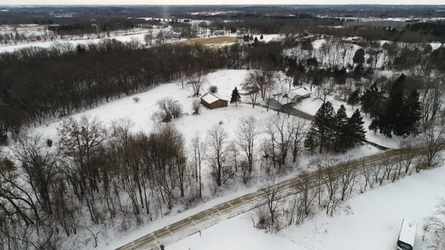 $499,900 | S107W36801 Annice Lane, Eagle, WI 53119