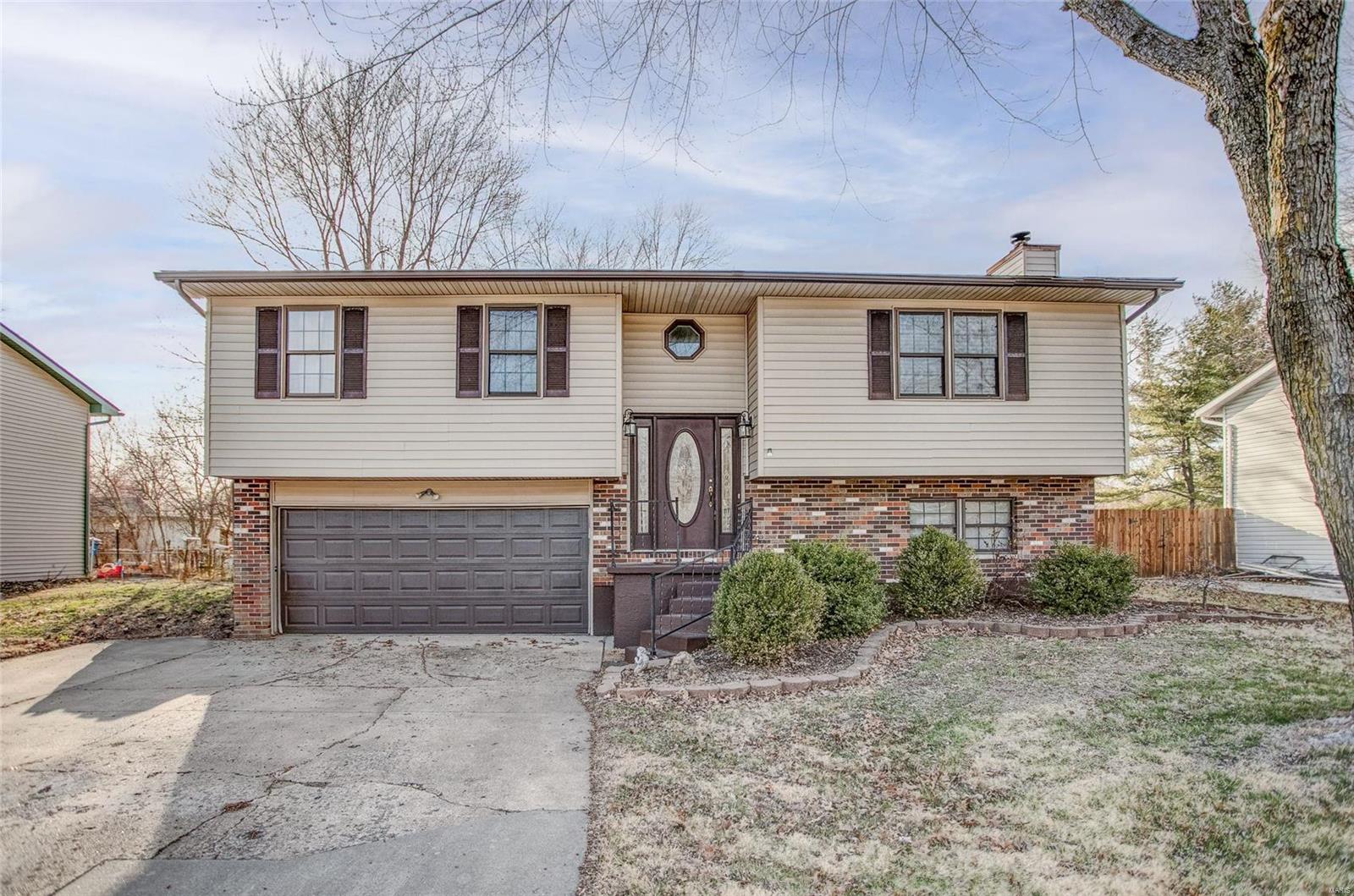 500 Riggin Road Troy, IL 62294 - Photo 1 of 47